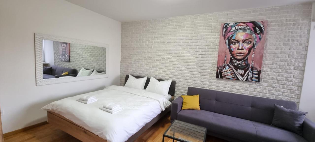 Grove II Apartment = Strict City Centre Novi Sad Exterior foto